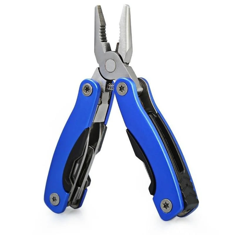 Multitool 9w1 – kombinerki i akcesoria survivalowe na biwak