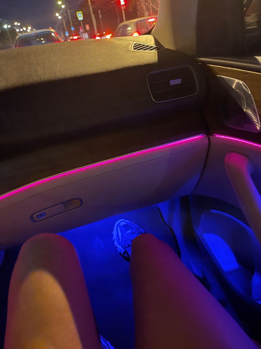 Ambient Lampki LED na rzep 8 trybów 5SZT. – wielokolorowe, uniwersalne do każdego samochodu ŁATWY MONTAŻ!